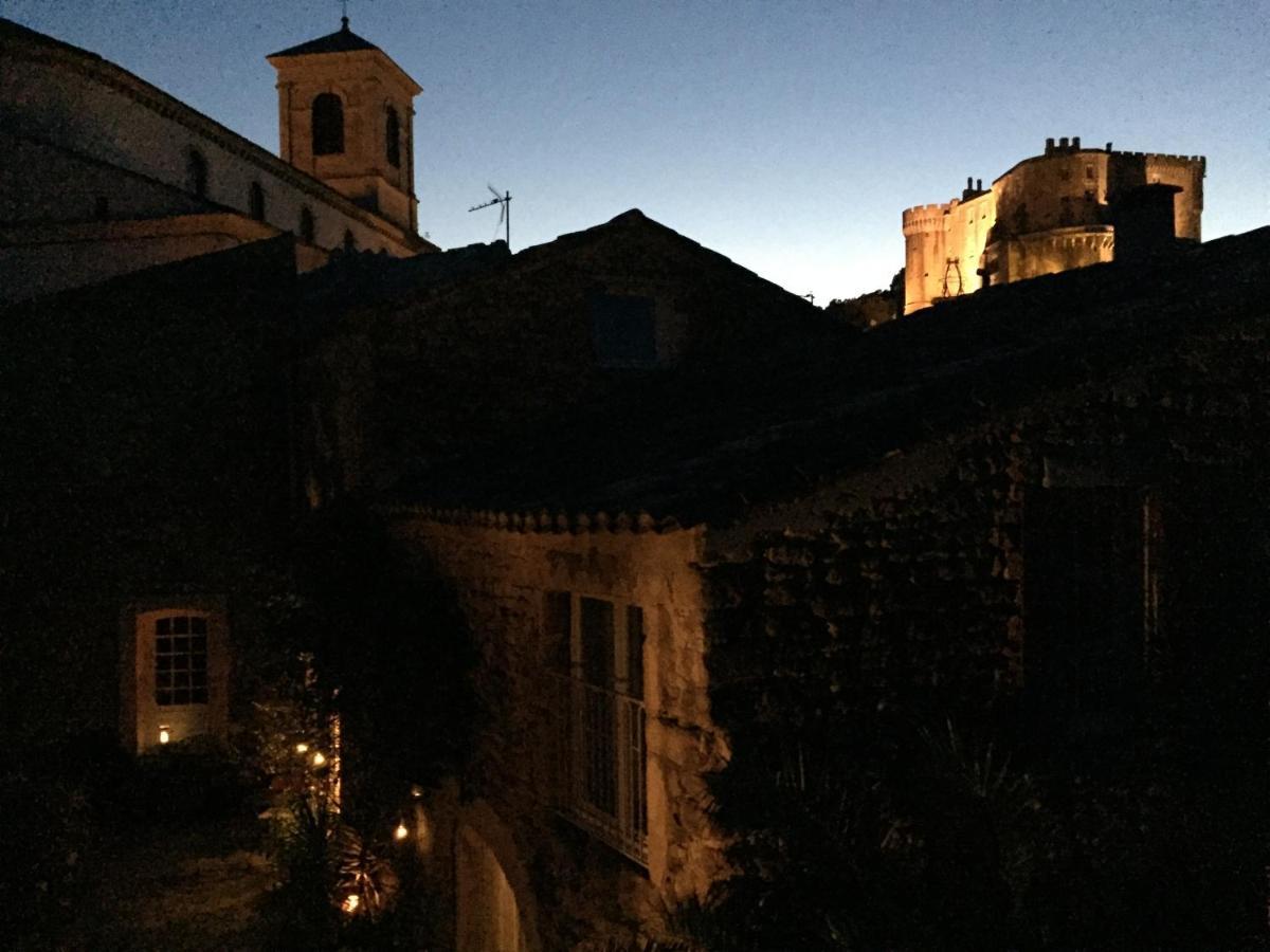 Bed and Breakfast Les Aiguieres En Provence Suze-la-Rousse Exterior foto