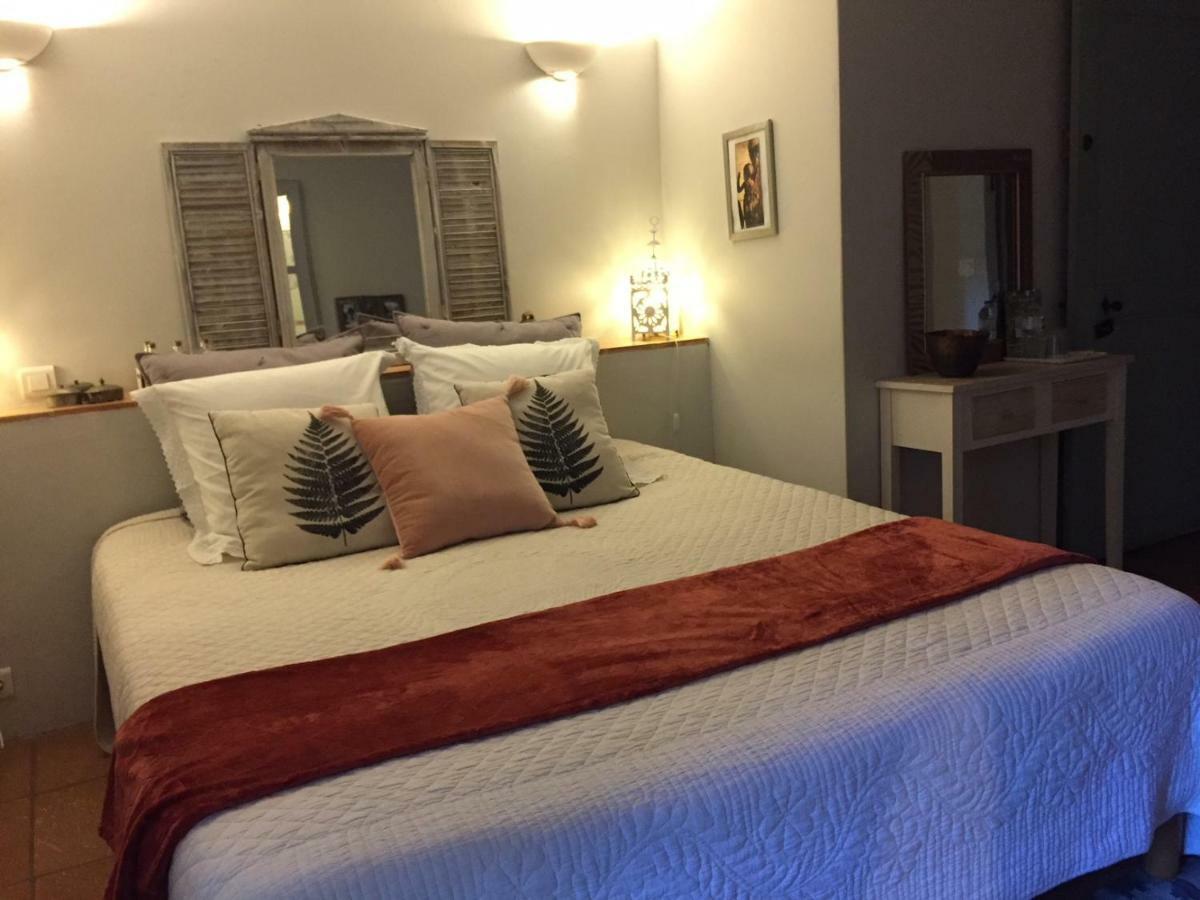 Bed and Breakfast Les Aiguieres En Provence Suze-la-Rousse Exterior foto