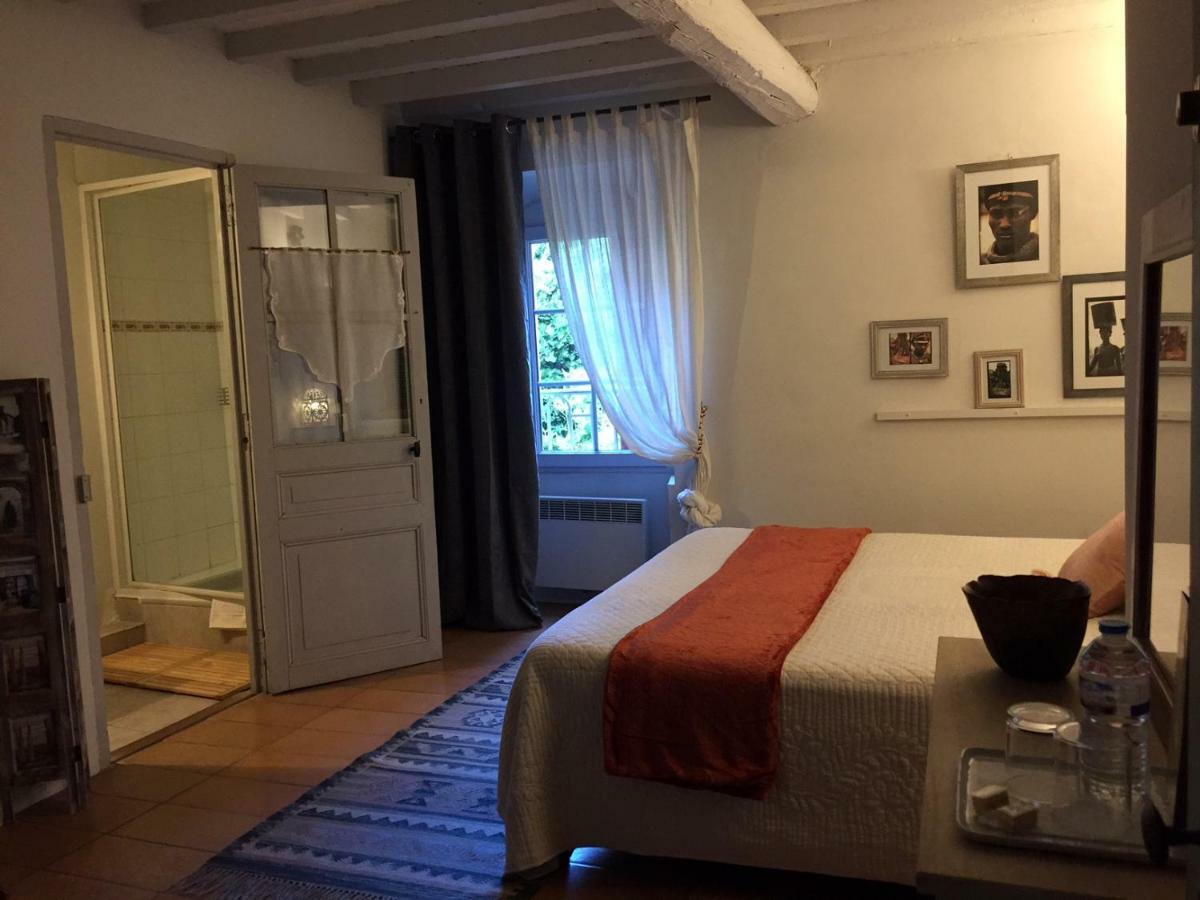 Bed and Breakfast Les Aiguieres En Provence Suze-la-Rousse Exterior foto