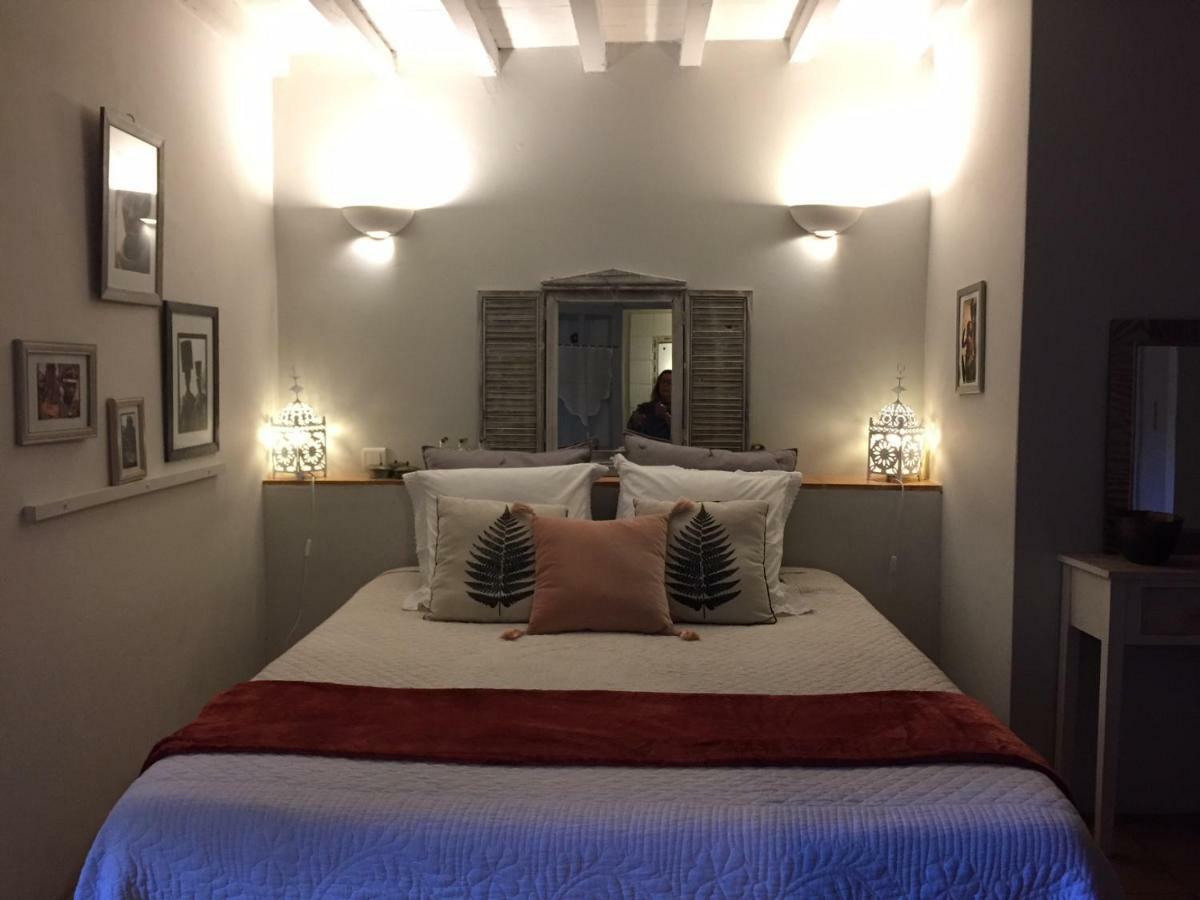 Bed and Breakfast Les Aiguieres En Provence Suze-la-Rousse Exterior foto