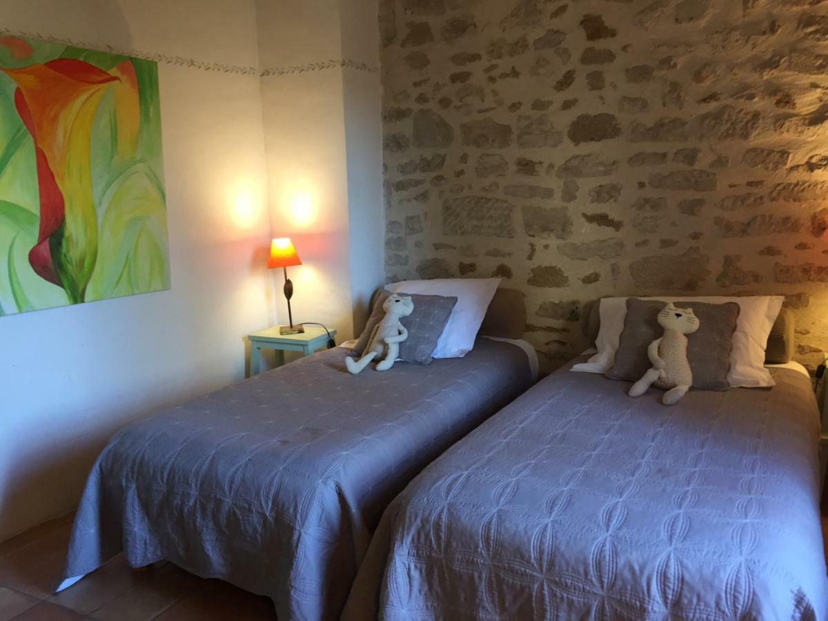 Bed and Breakfast Les Aiguieres En Provence Suze-la-Rousse Exterior foto