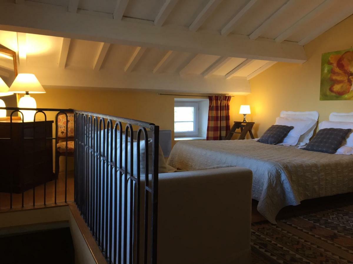 Bed and Breakfast Les Aiguieres En Provence Suze-la-Rousse Exterior foto